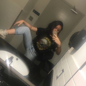 Meet your Posher, Sam